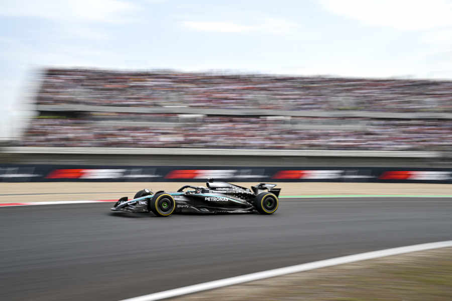 梅赛德斯险胜阿斯顿马丁，皮亚斯特里高光表现的简单介绍