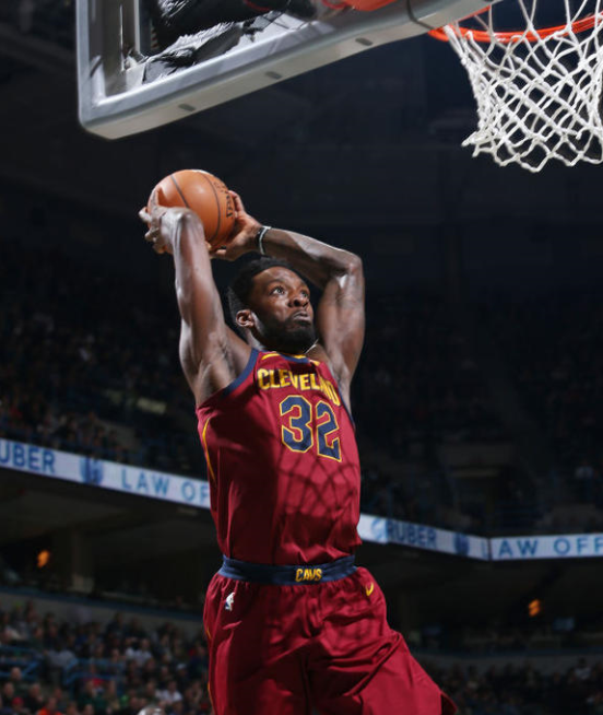 公牛逆转骑士，范弗利特状态火热